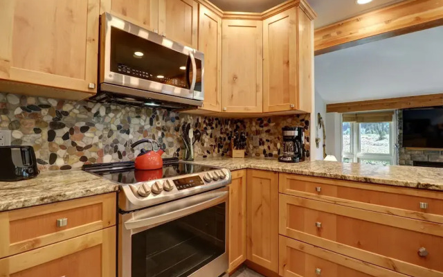 Woods21 Townhome 3 Bedroom Townhouse