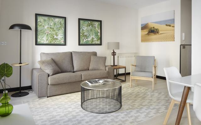 Hamabi Apartment by FeelFree Rentals