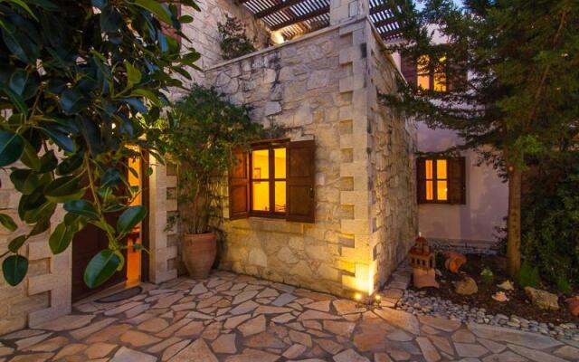 Sarris Villa, a country side villa, By ThinkVilla