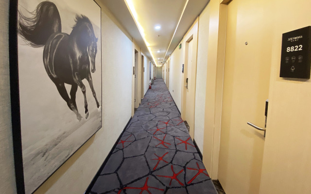 Junyi Chain Hotel (Zouping Huangshan San Road)