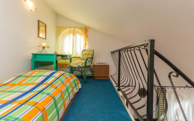 Stunning Apartment in Sukosan With Wifi and 2 Bedrooms