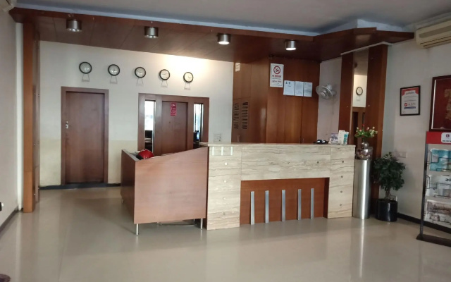 Marshall the grand – Lobby – Ahmedabad