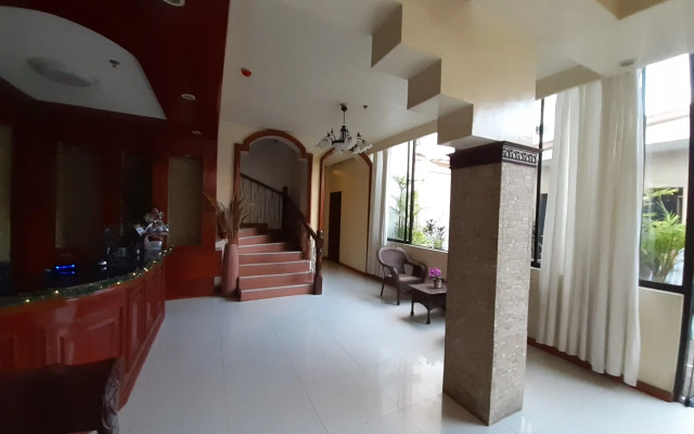 Aquari Travelers Suites