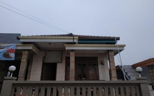 OYO 90097 Homestay Sinta Ndani Putri