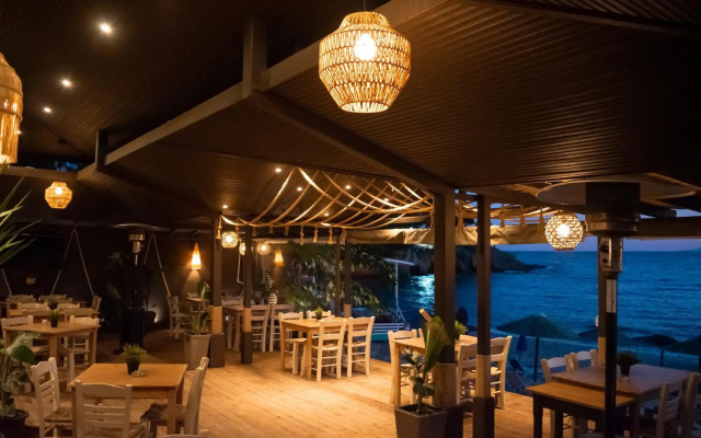 Beach Hotel Kapahi