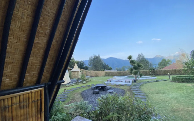 Bamboo Mount Batur