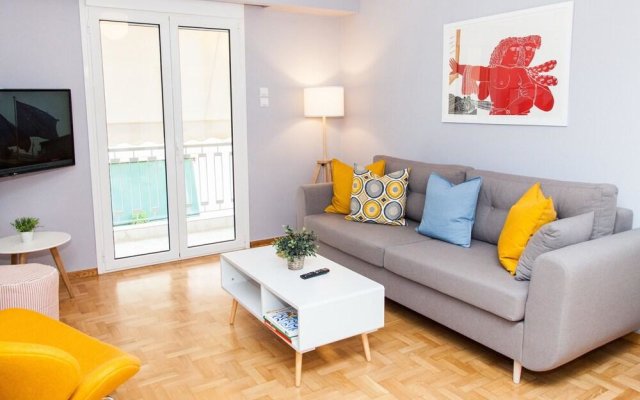 Stylish and Bright Apartment in Athens Centre!