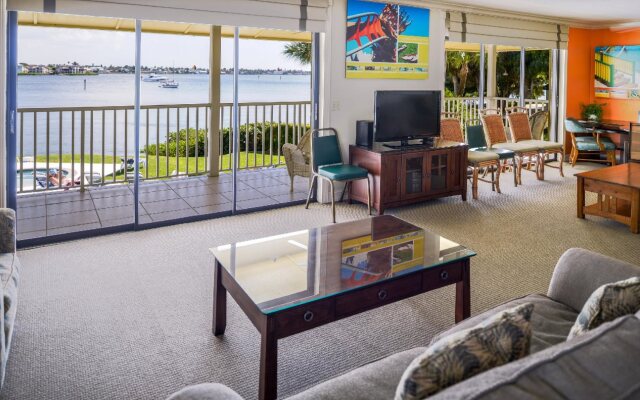 Hilton Vacation Club Charter Club Naples Bay