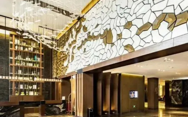 Splendent Holiday Hotel