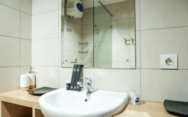 Modern 1BR Good City View Central Park Apartment By Travelio