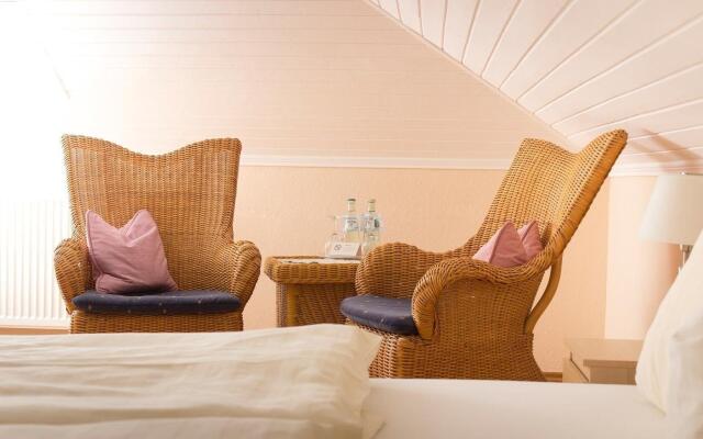 Hotel am Flugplatz B&B