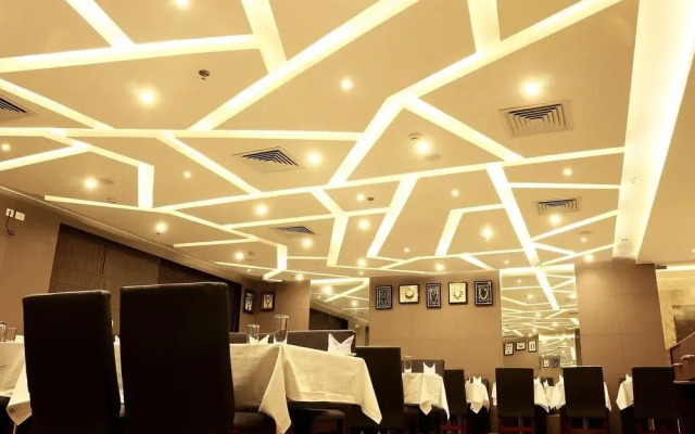 OYO Premium Airport VIP Road