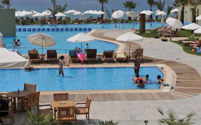 Capital Coast Resort & Spa