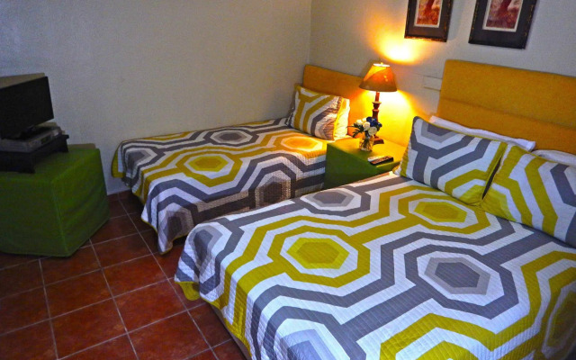 Suite Colonial by Cristi