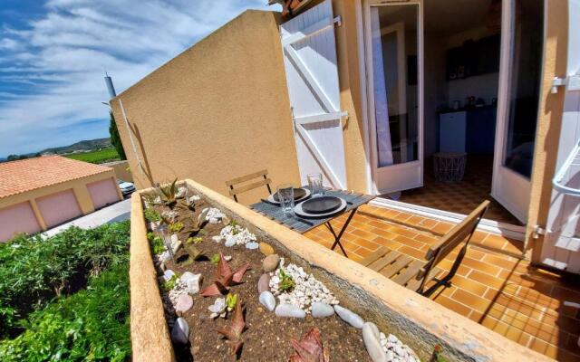 Coquet studio avec belle terrasse