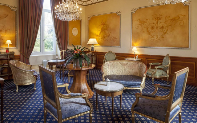 Grand Hotel "Château de Sully" - Piscine et Spa