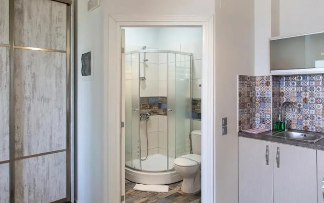 Elimia Suites & Studios