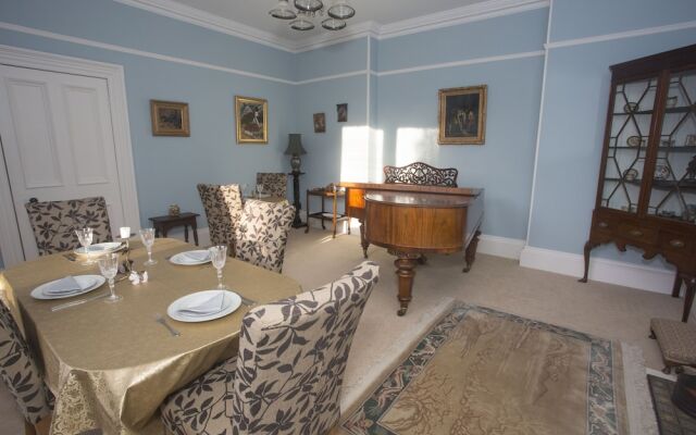 Broadmeadows Farmhouse B&B