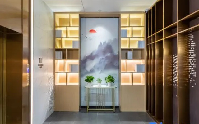 Chao Man Hotel (Xining High-Speed Railway Station & Xia Nan Guan Night Market)