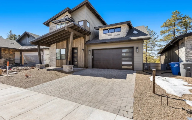 Cottonrose Flagstaff