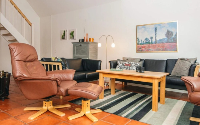 6 Person Holiday Home in Blavand