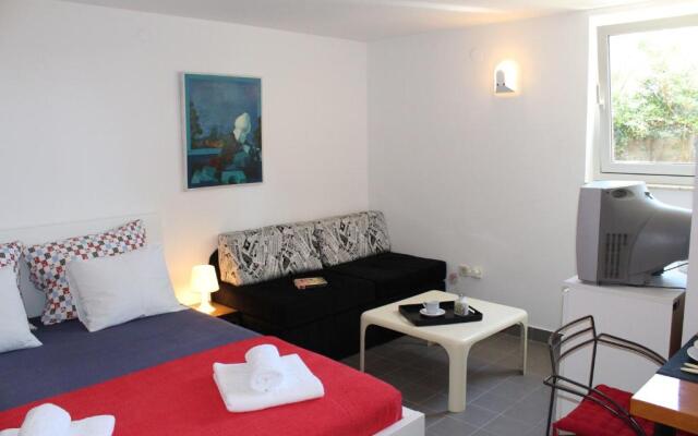 Apartments PineWood Villa