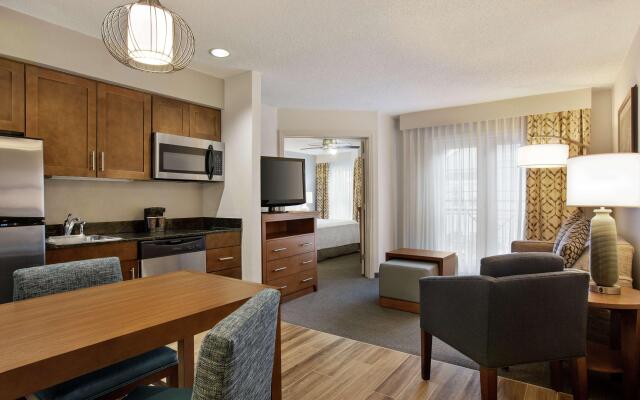 Homewood Suites by Hilton Kansas City-Airport