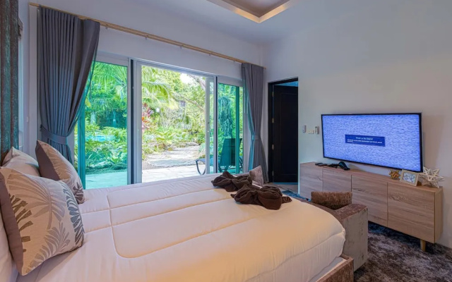 6BR Luxury Tropical Pool Villa PH125