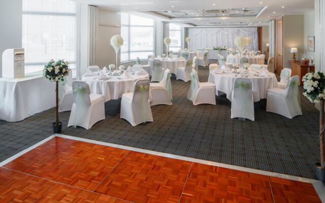 Holiday Inn Basingstoke by IHG