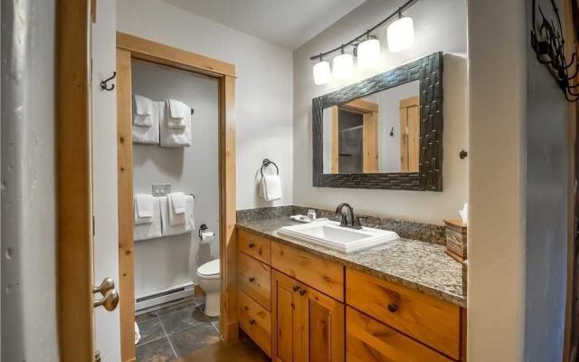 Storm Watch Condominiums by Pioneer Ridge Management