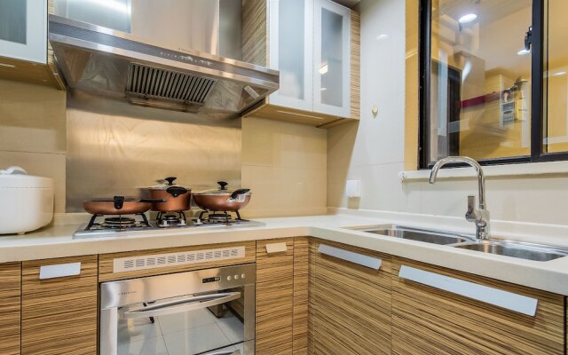 Locals Boutique Apartment Huafa Plaza 18