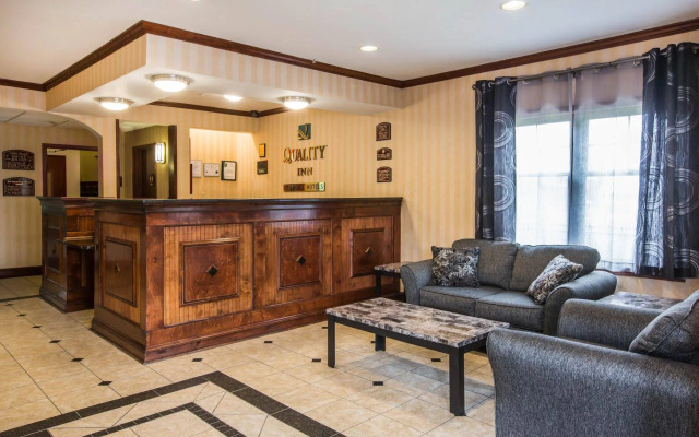 Econo Lodge Glens Falls / Lake George