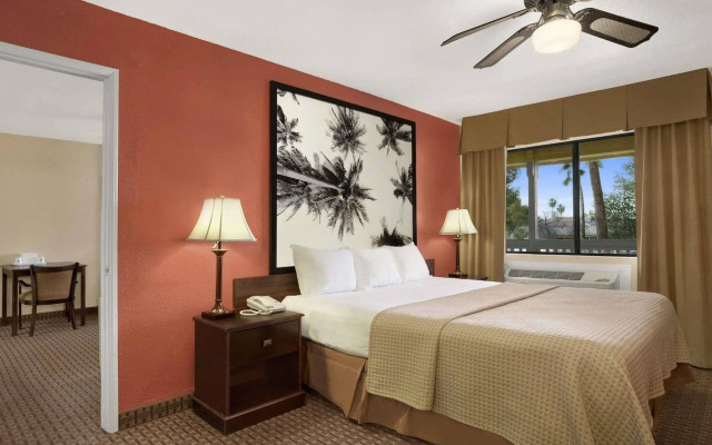 Super 8 by Wyndham El Centro