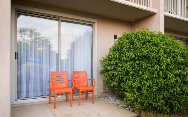 Howard Johnson Hotel by Wyndham Toms River