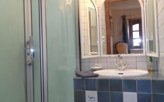 Gîte Essertines-en-Donzy, 5 pièces, 10 personnes - FR-1-496-200