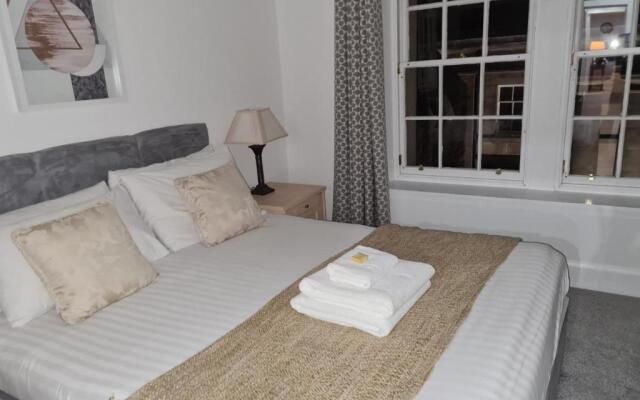 4 New Assembly Close - Royal Mile
