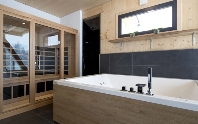 Wellness Chalet mit Au Ensprudelbad Schladming