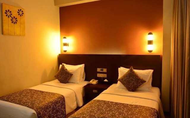 Pearl City Hotel