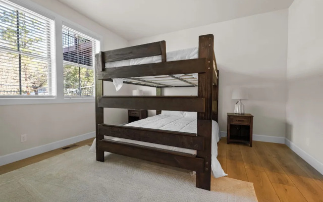 Pine Meadow All Seasons Lodge