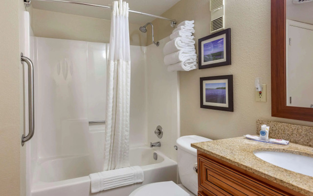 Comfort Inn & Suites Rochelle - DeKalb