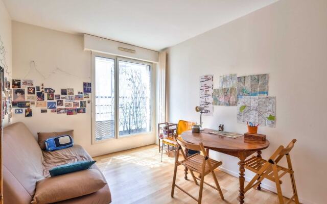 Nice 2 Room Apartment in Paris