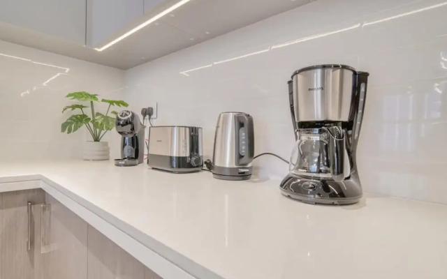 City Living at Its Best Near Burj Khalifa