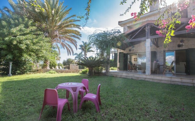 Protaras Holiday Villa Jo78