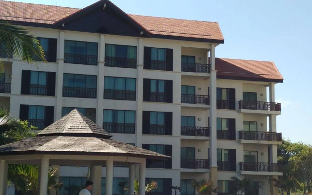 Sabah Beach Villas & Suites