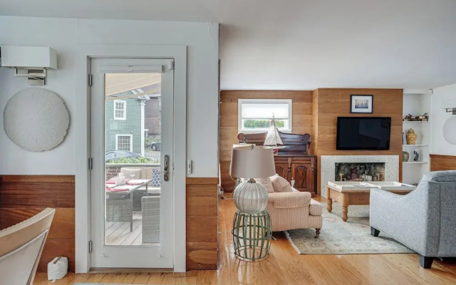 Waterfront Views: Historic Marblehead Home