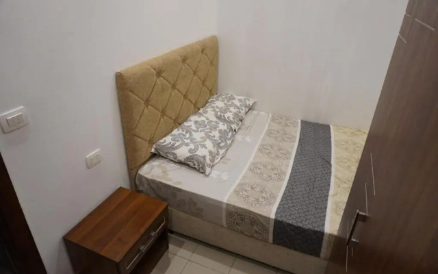 One Bedroom Apt at the View - B104