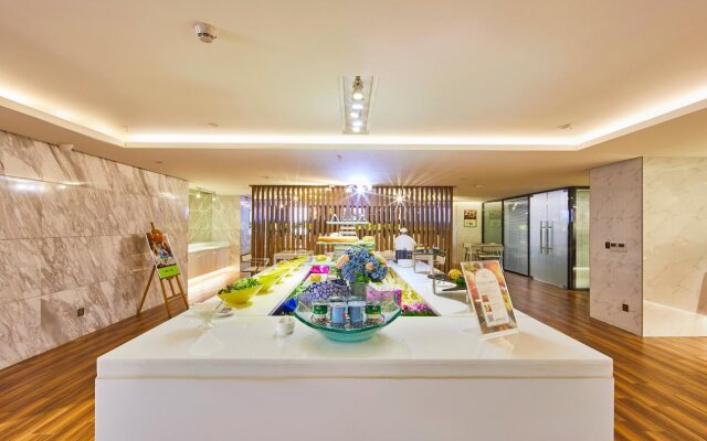 Han Yi City Hotel