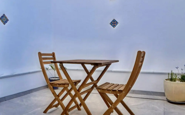 Cosy Apartment With Balcony