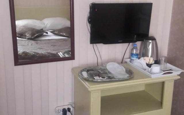 Tac Hotel