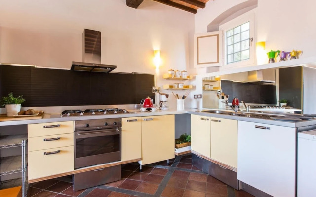 Villa Sissi 10 2 in Massa e Cozzile